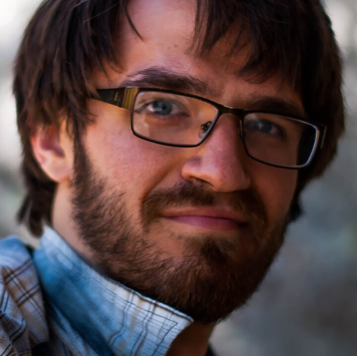 Headshot of Karl Ahrendsen